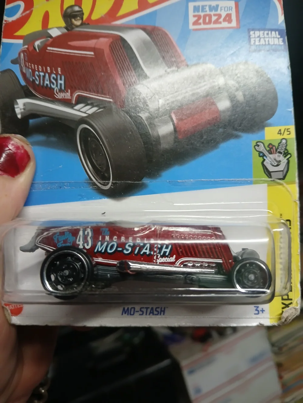 Mo-Stash die-cast toy car from the 2024 Hot Wheels Experimotors series (4/5, mai